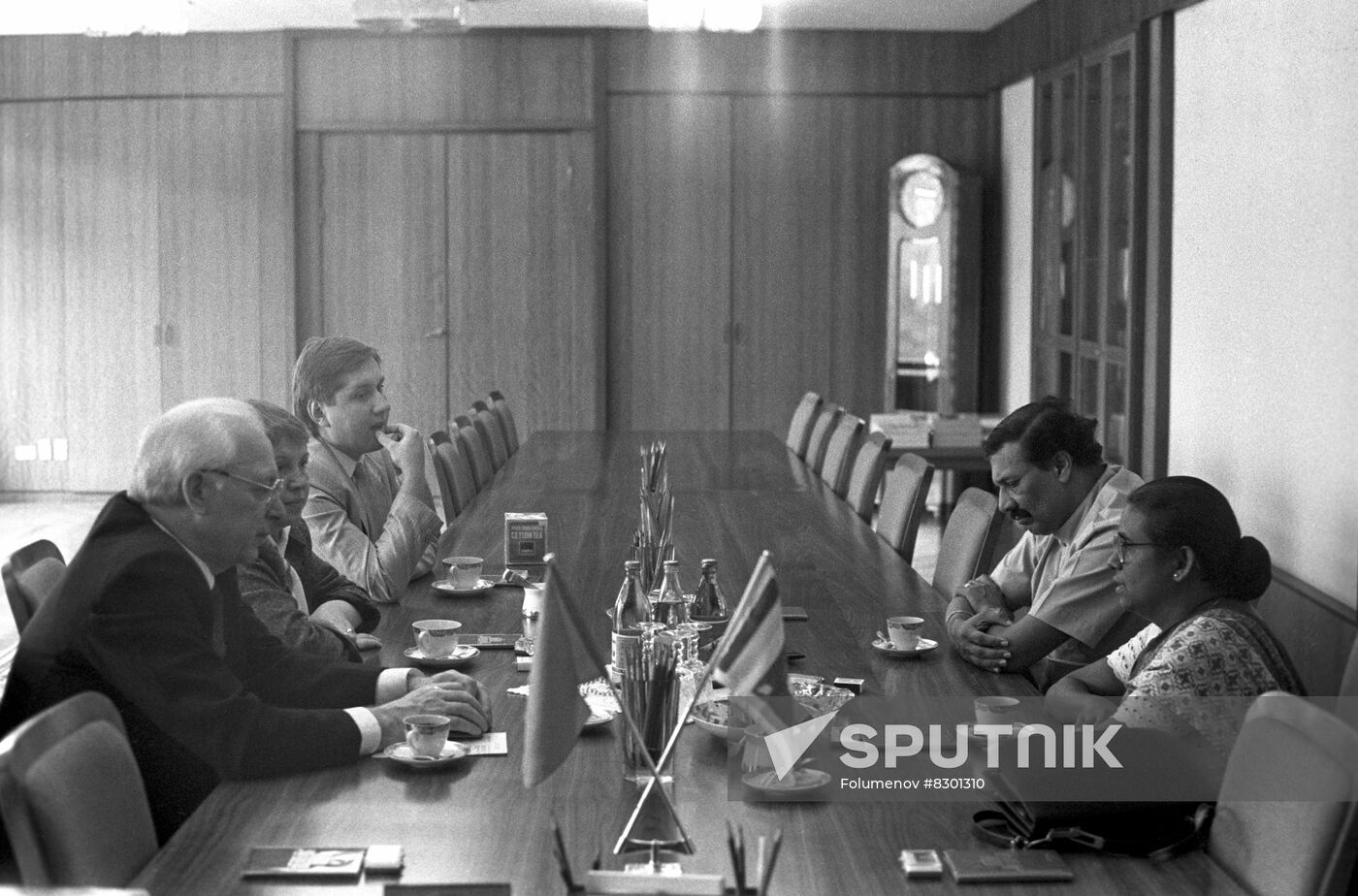 Sri Lankan delegation visits USSR