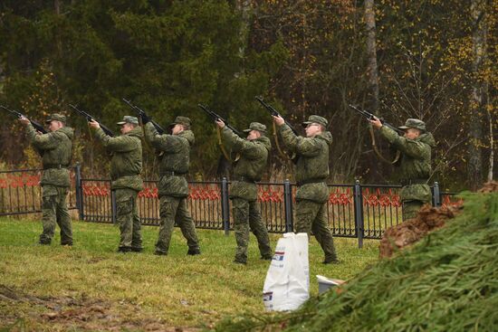 Russia WWII Soviet Soldiers Reburial