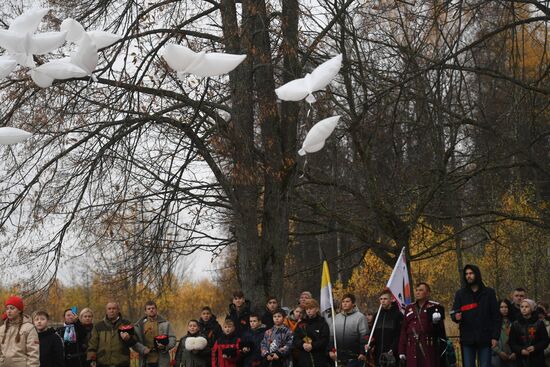 Russia WWII Soviet Soldiers Reburial