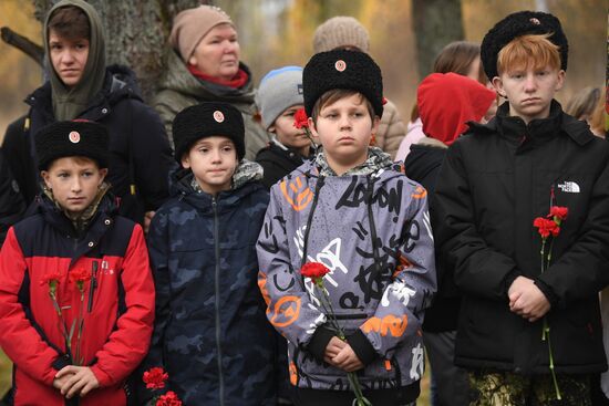 Russia WWII Soviet Soldiers Reburial