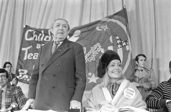 Delegation of Children as Teachers of Peace organization visits USSR