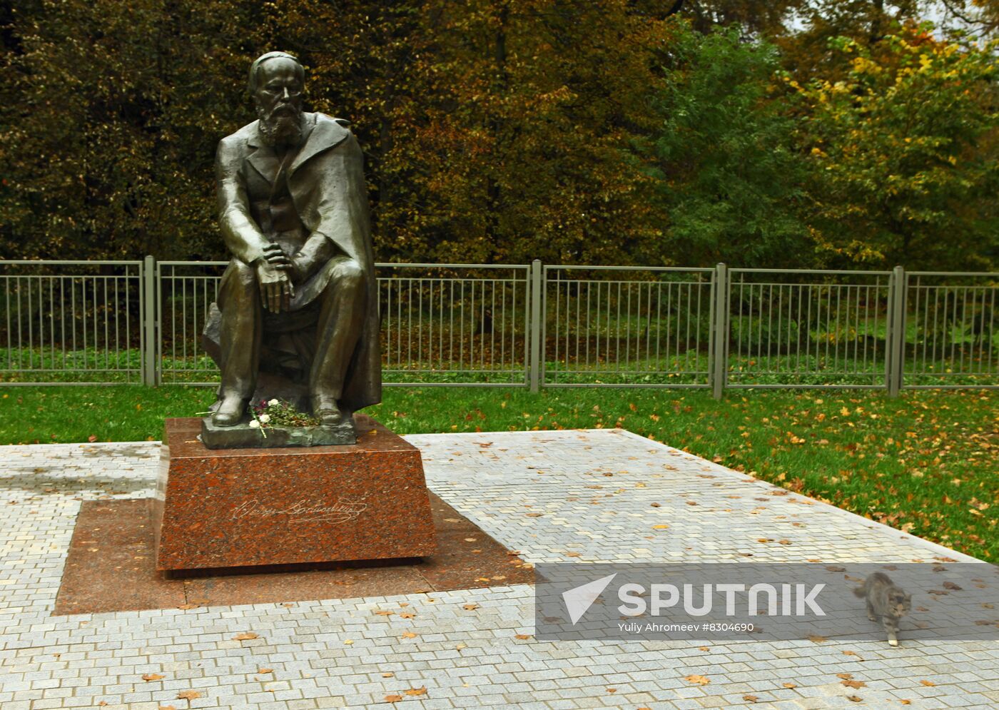 Monument to writer Fyodor Dostoyevsky in Zaraisk