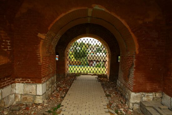 Gate of Spasskaya Tower at Zaraisk Kremlin