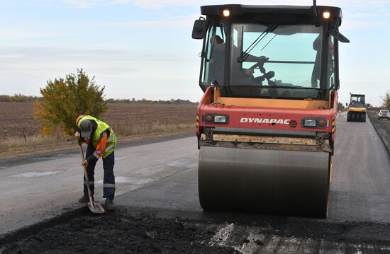 Russia Ukraine Military Operation Road Construction