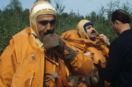 Soyuz TM-6