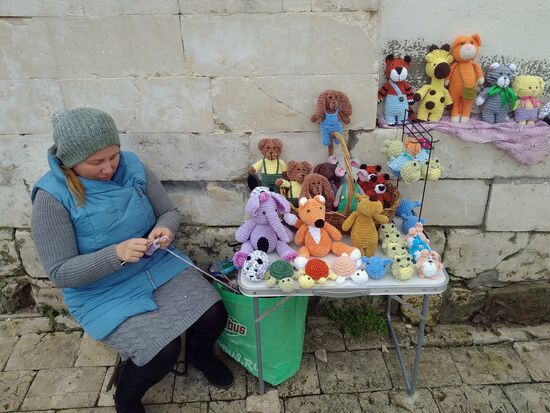 Knitted toy maker from Kolomna