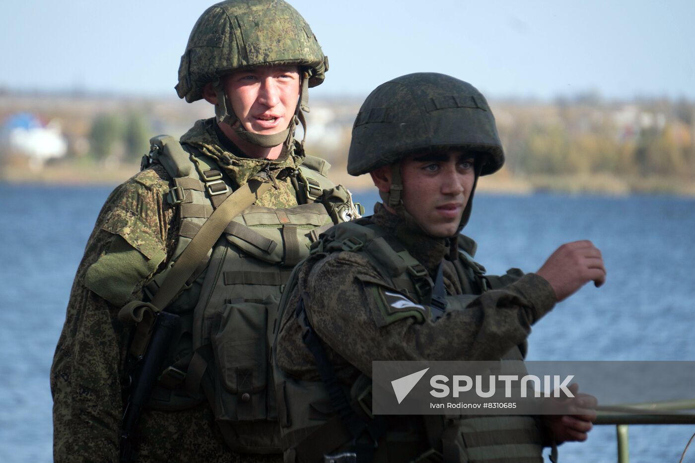Russia Ukraine Military Operation Pontoneers