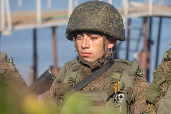 Russia Ukraine Military Operation Pontoneers