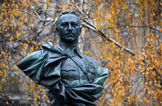 Russia WWII Soviet Commander Monument