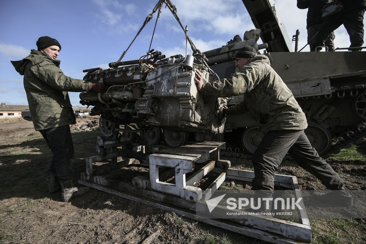 Russia Ukraine Military Operation Repair Unit