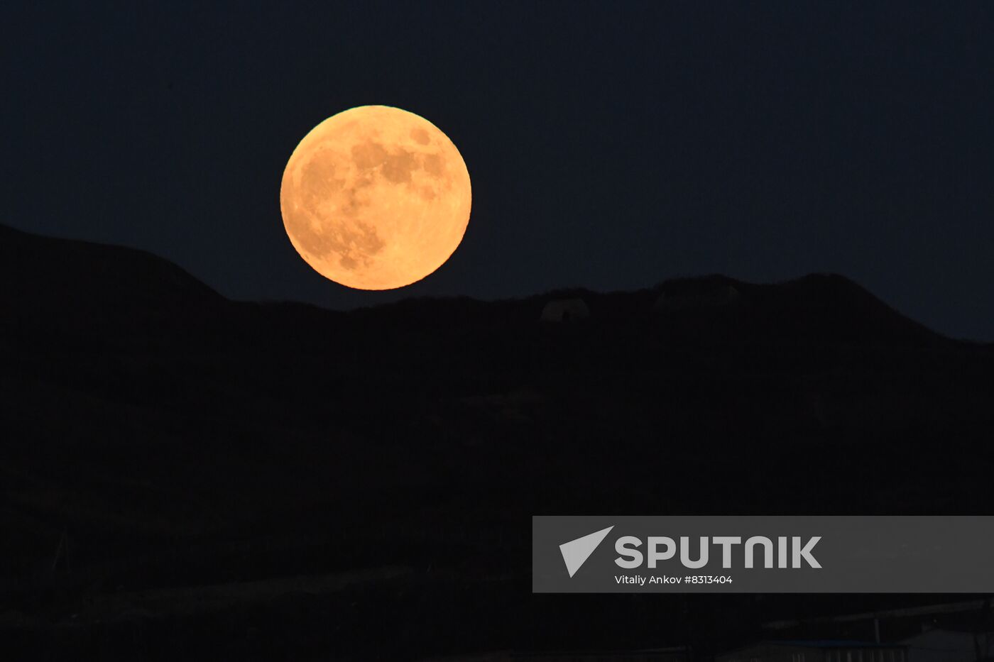 Russia Total Lunar Eclipse