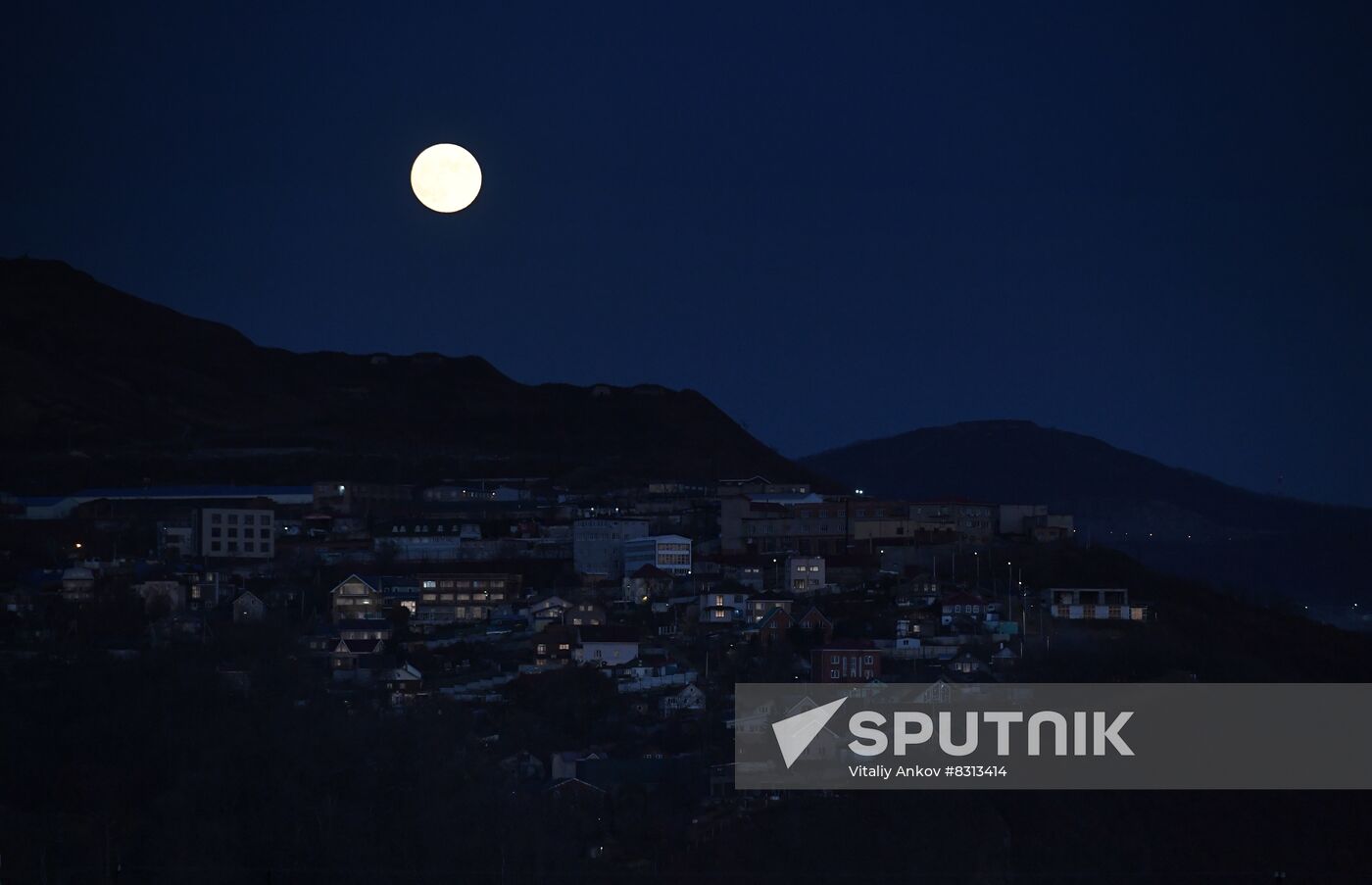 Russia Total Lunar Eclipse