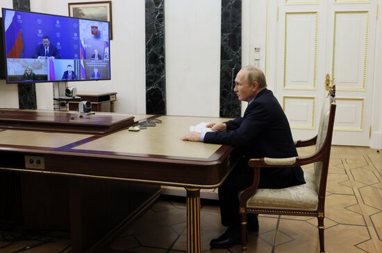 Russia Putin Children Families Support