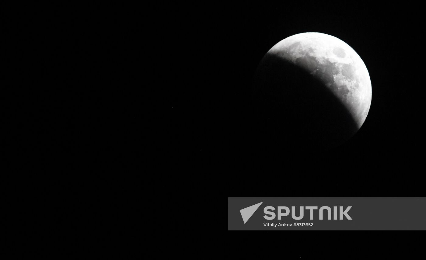 Russia Total Lunar Eclipse