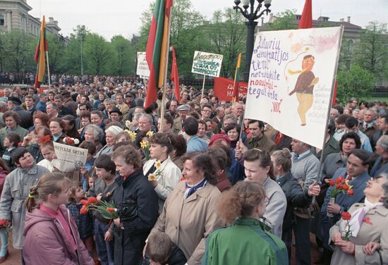 Unity Movement rally on Gediminas Avenue in Vilnius