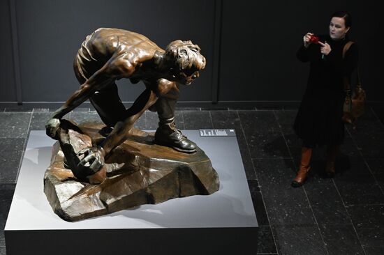 Russia Sculpture Art Shadr Exhibition