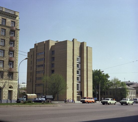 Consumer services center at Novoslobodskaya station