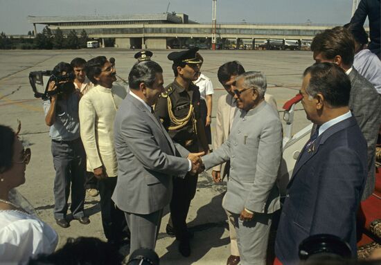 Indian delegation visits USSR
