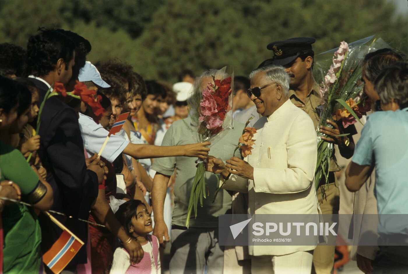 Indian delegation visits USSR
