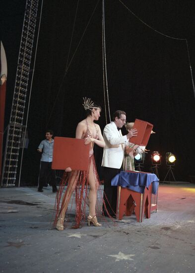 Igor Kio's Illusion Show