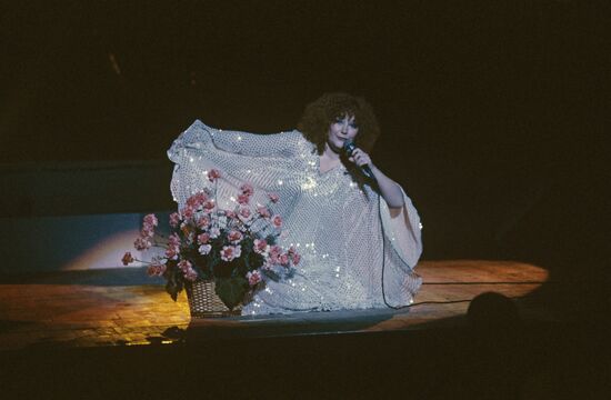 Alla Pugacheva