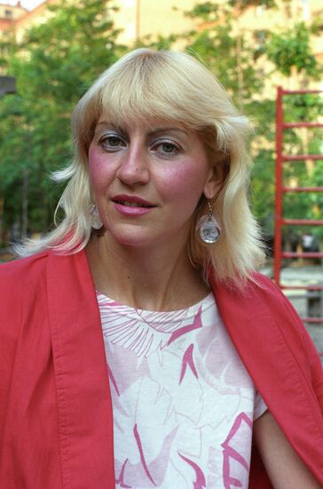 Kindergarten educator V. Denisenko