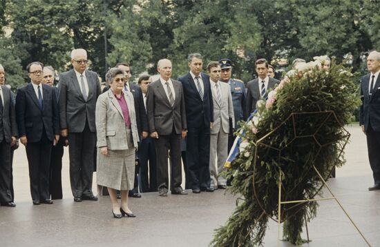 Yugoslavian Prime Minister Milka Planinc visits USSR