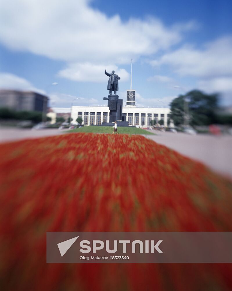 Lenin Monument near Finlyandsky Railway Station in Leningrad