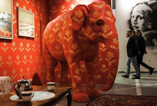 Russia Art Banksy Work Installation