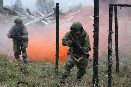 Russia Defence Marines Psychological Obstacle Course