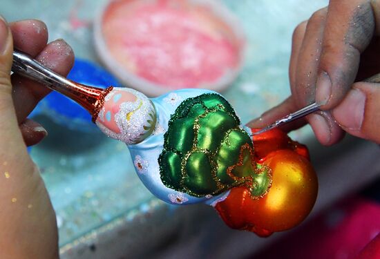 Russia New Year Season Preparations