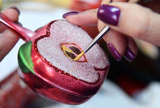 Russia New Year Season Preparations