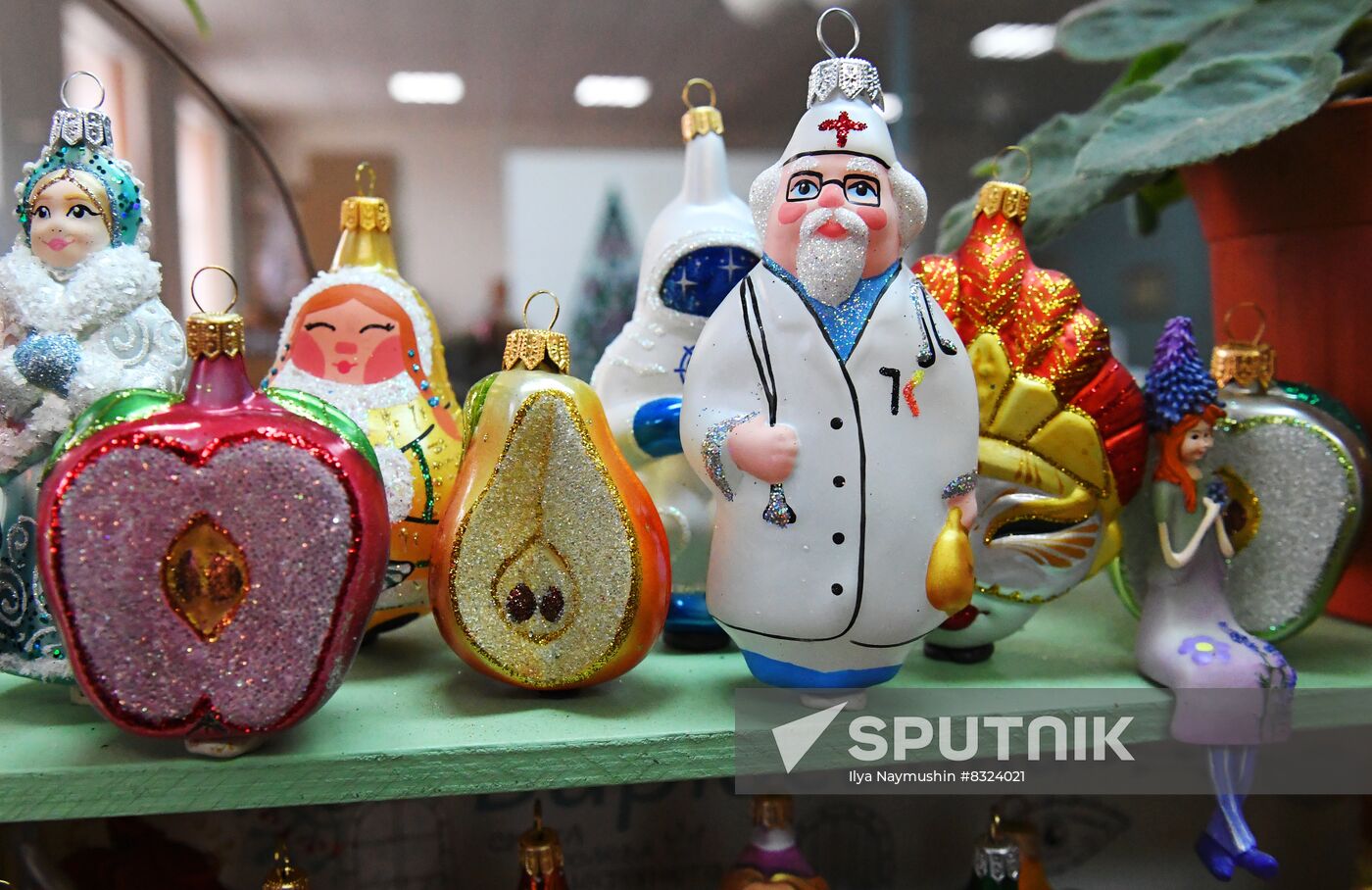 Russia New Year Season Preparations