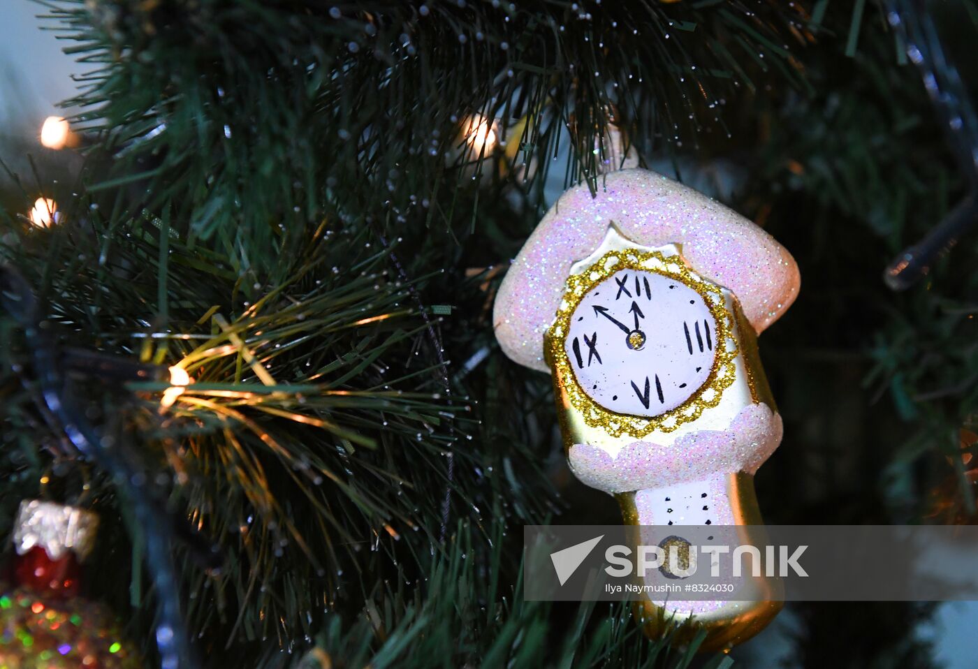 Russia New Year Season Preparations