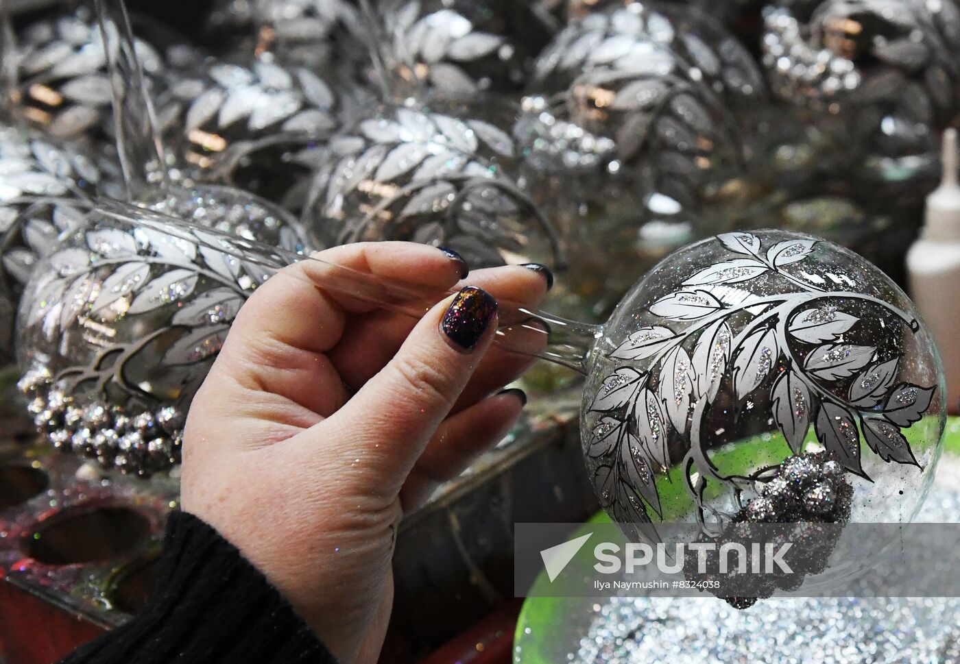 Russia New Year Season Preparations