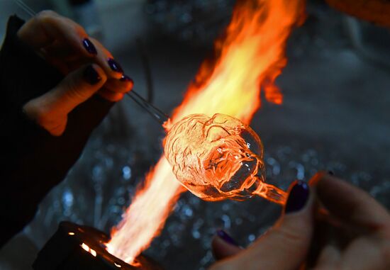 Russia New Year Season Preparations