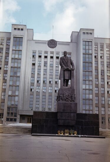 Monument to Vladimir Lenin in Minsk