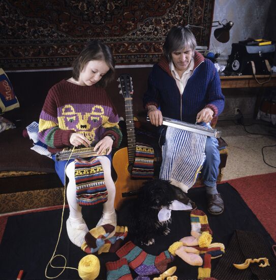 Yury Senteryukhin's knitting machine