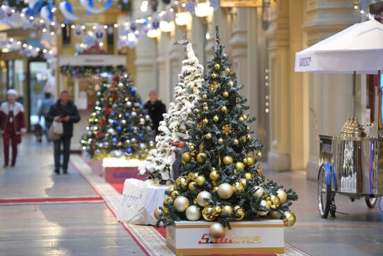 Russia New Year Season Preparations