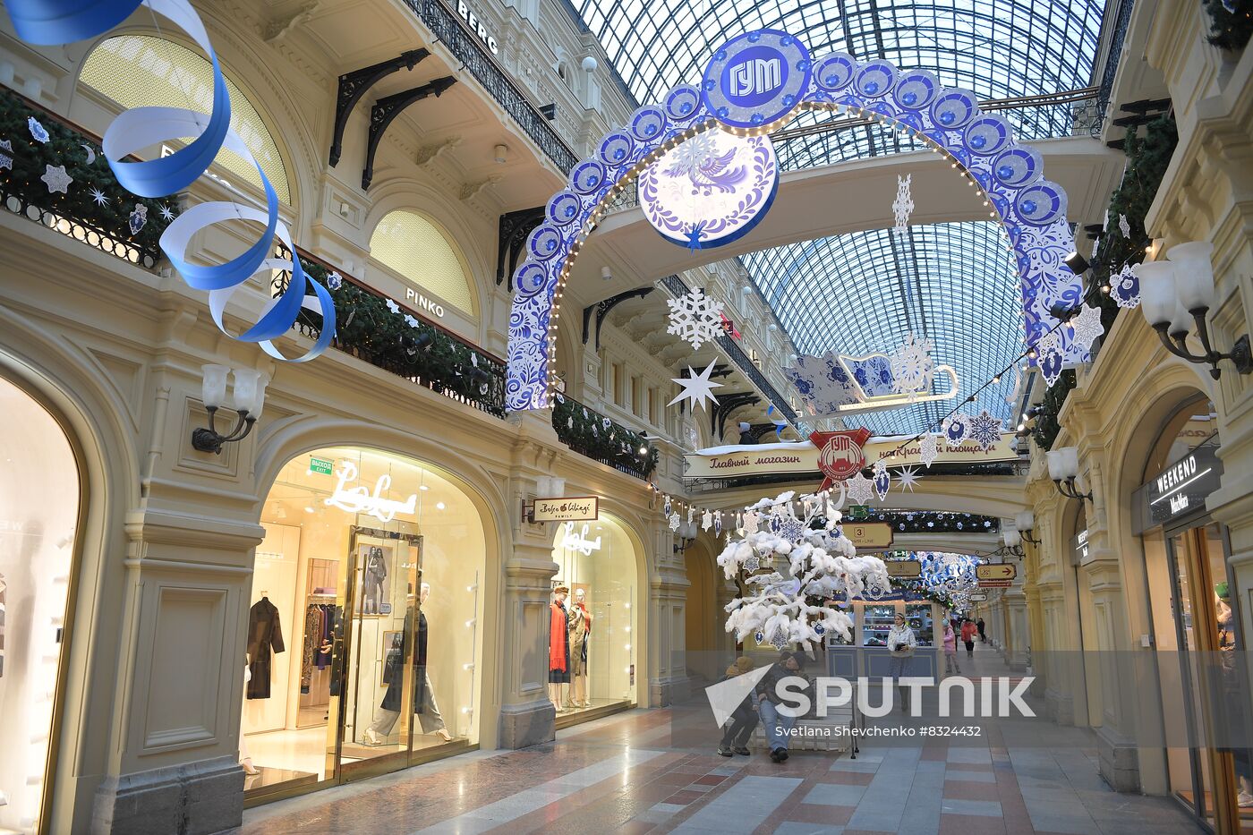 Russia New Year Season Preparations