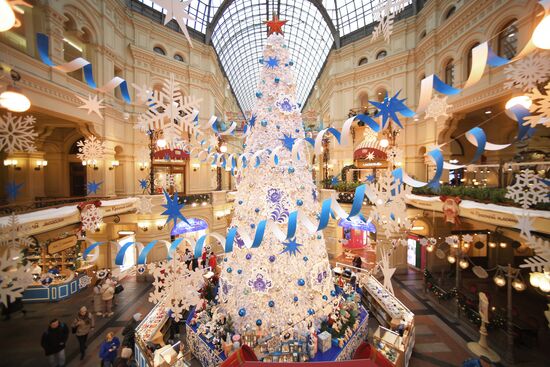 Russia New Year Season Preparations