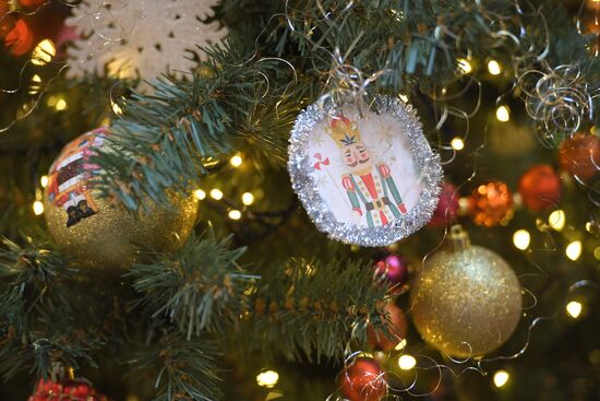 Russia New Year Season Preparations