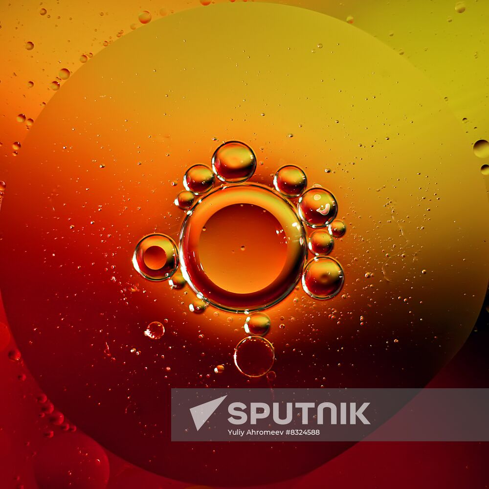 High-resolution photos of water and sunflower oil
