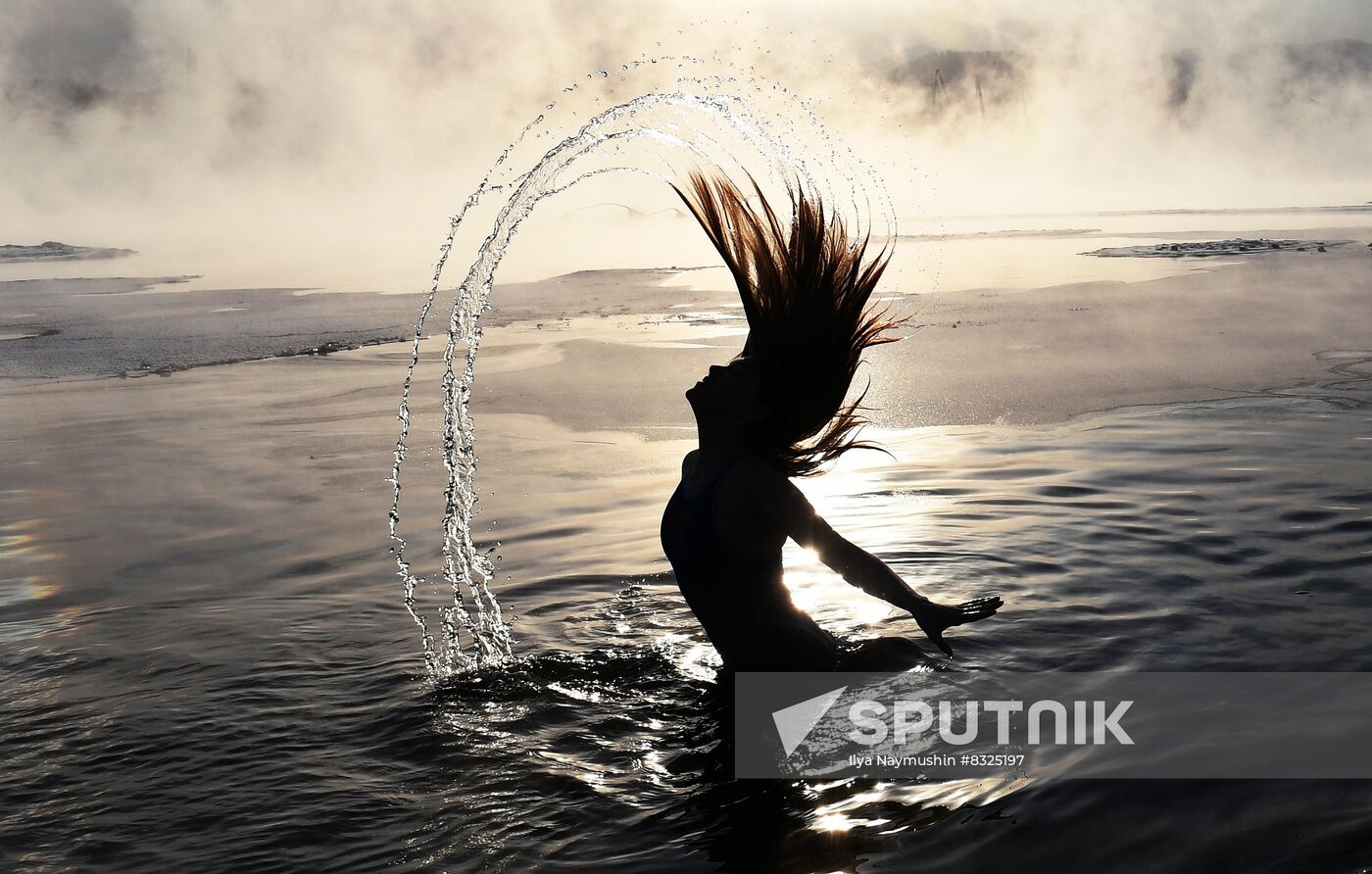 Russia Winter Swimming