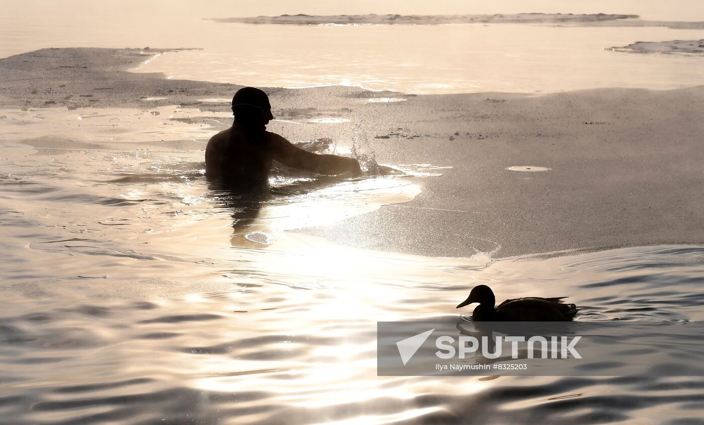 Russia Winter Swimming