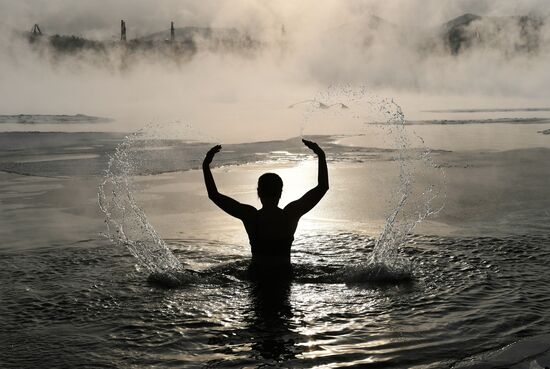 Russia Winter Swimming