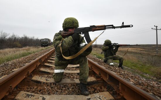 Russia Ukraine Military Operation Railway Troops