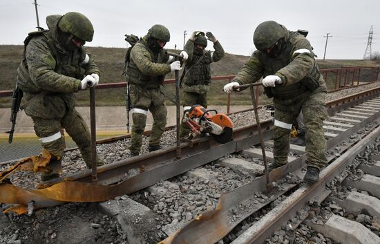 Russia Ukraine Military Operation Railway Troops