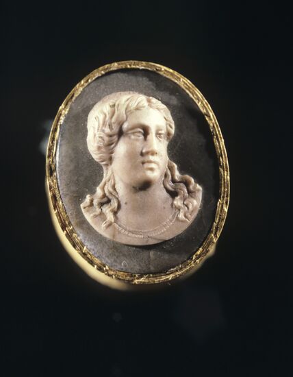 Hermitage cameo collection