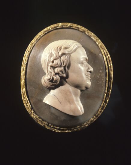 Hermitage cameo collection